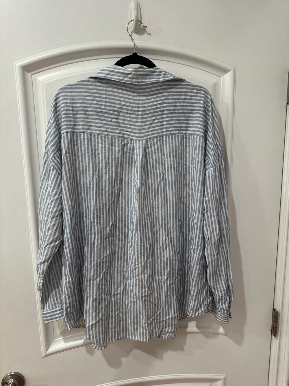 Eden & Olivia women’s Light Blue Striped Button-Up Shirt Jacket ⚽️ - Picture 5 of 7